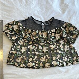 RD & koko Black Crop Blouse with Puff Sleeves and Ruffled Embellishments Sz S